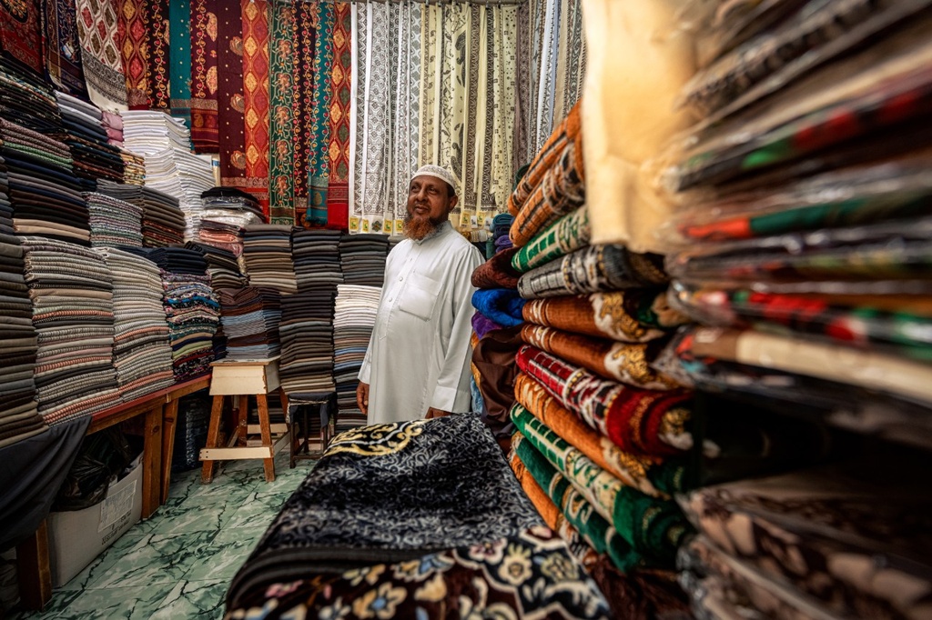 Explore Jeddah Wonders