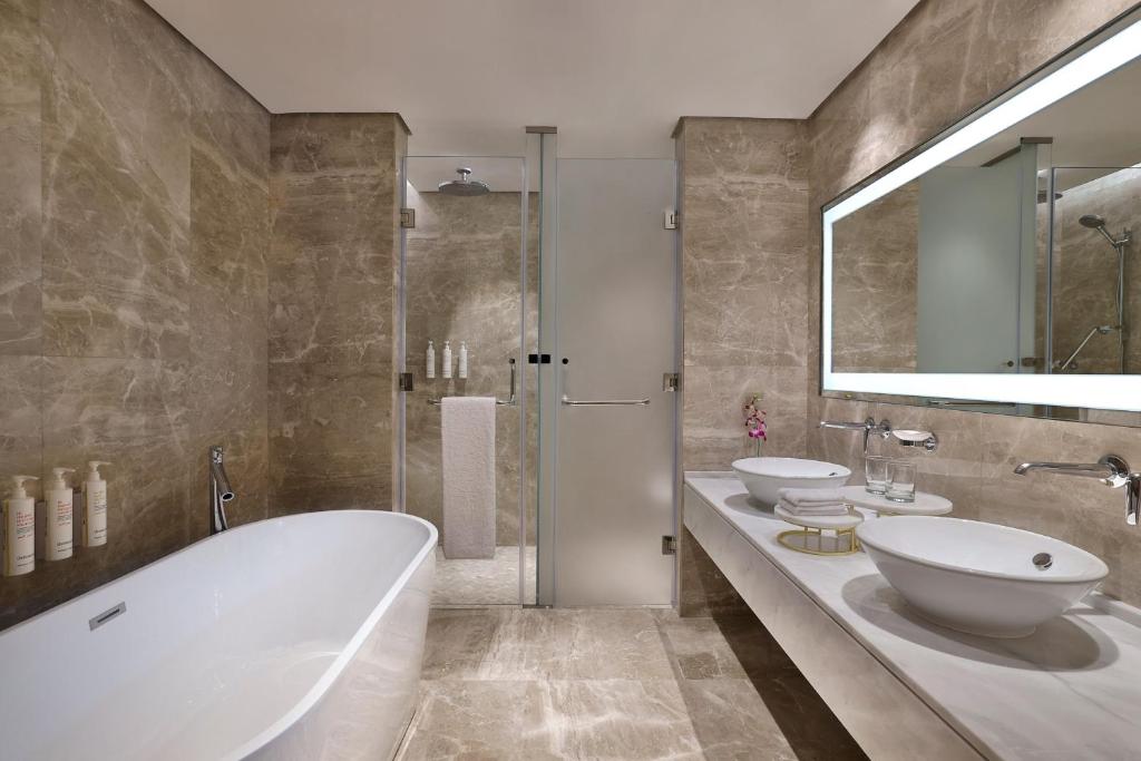 Deluxe King Room | Marriot Hotel | Jeddah 