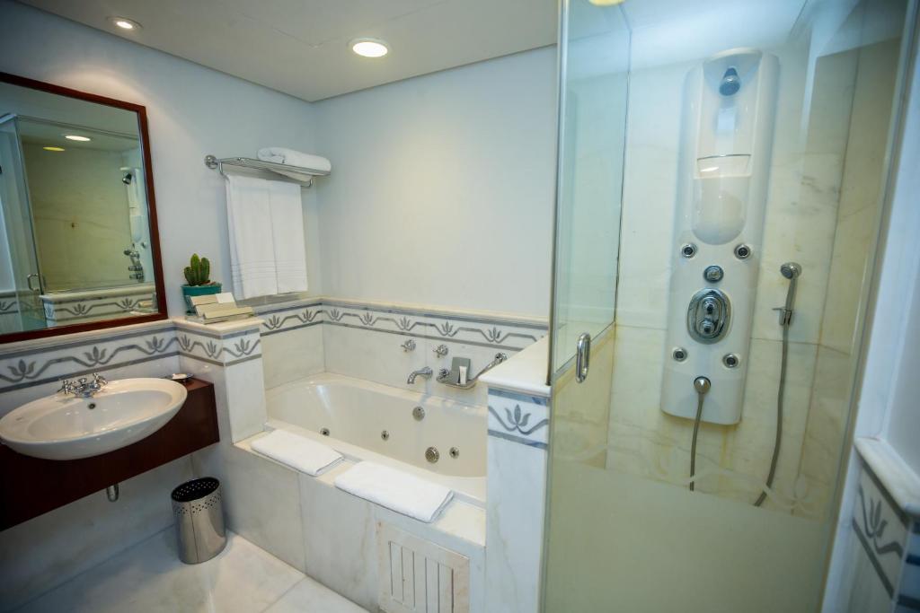 Superior  Room  | Rosewood Hotel | Jeddah 