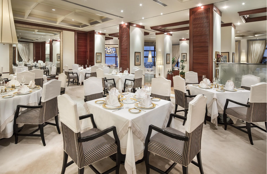 Aromi Resturant