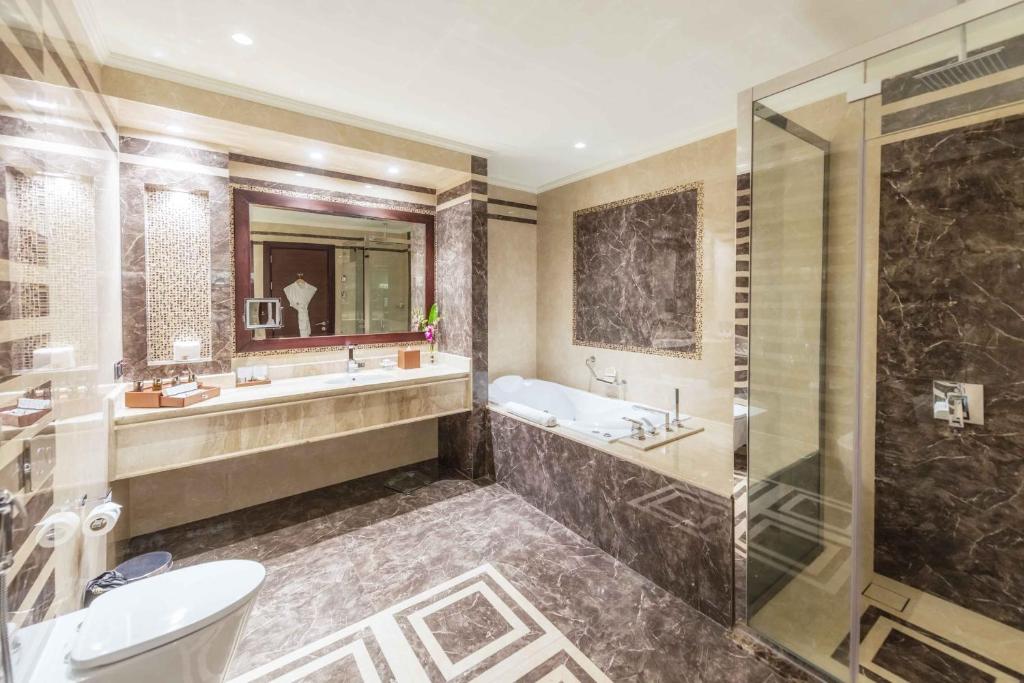 Bayat Hotel