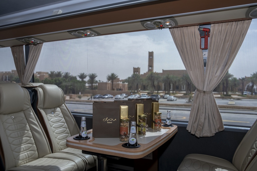 VIP Bus | 12Hrs | 28 Seats