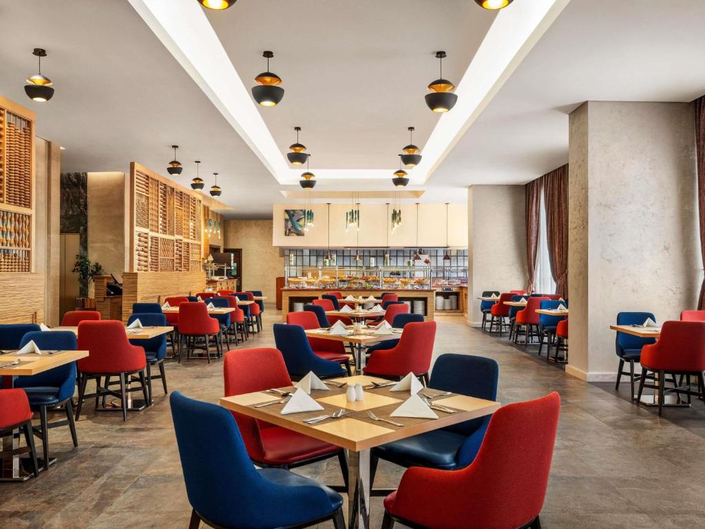 Novotel Thakher Hotel