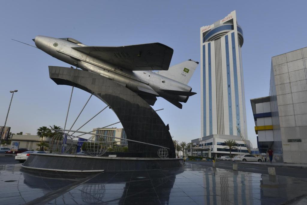 Awaliv Hotel